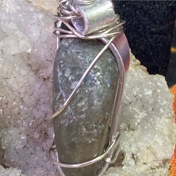 Sterling Silver 925 wire wrapped blue flash labradorite boho necklace - Picture 11 of 11